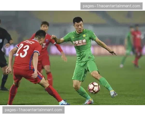 国安工体踩场训练现伤员 达万王刚李磊侯森参与合练